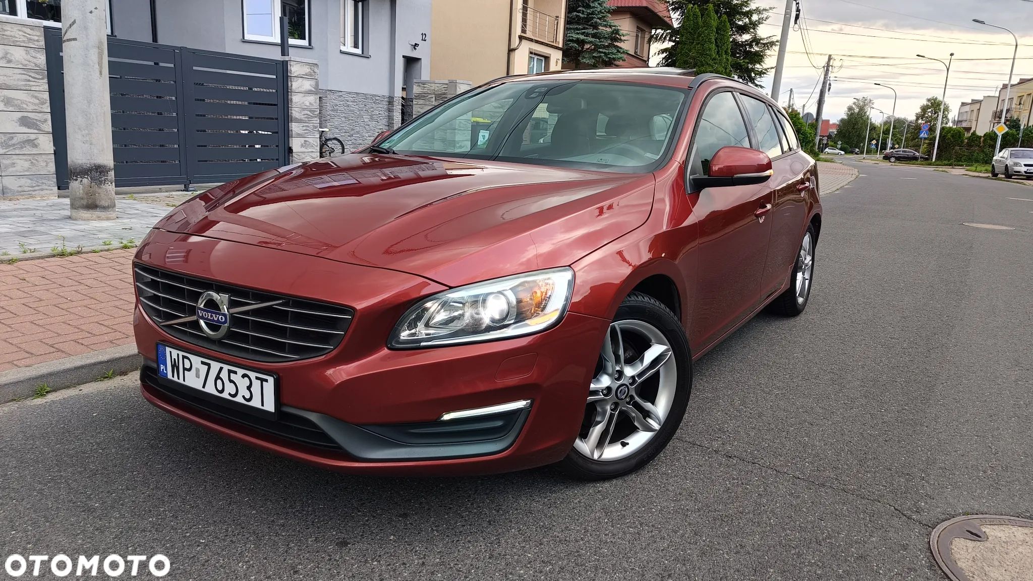 Volvo V60 T4 Kinetic - 1