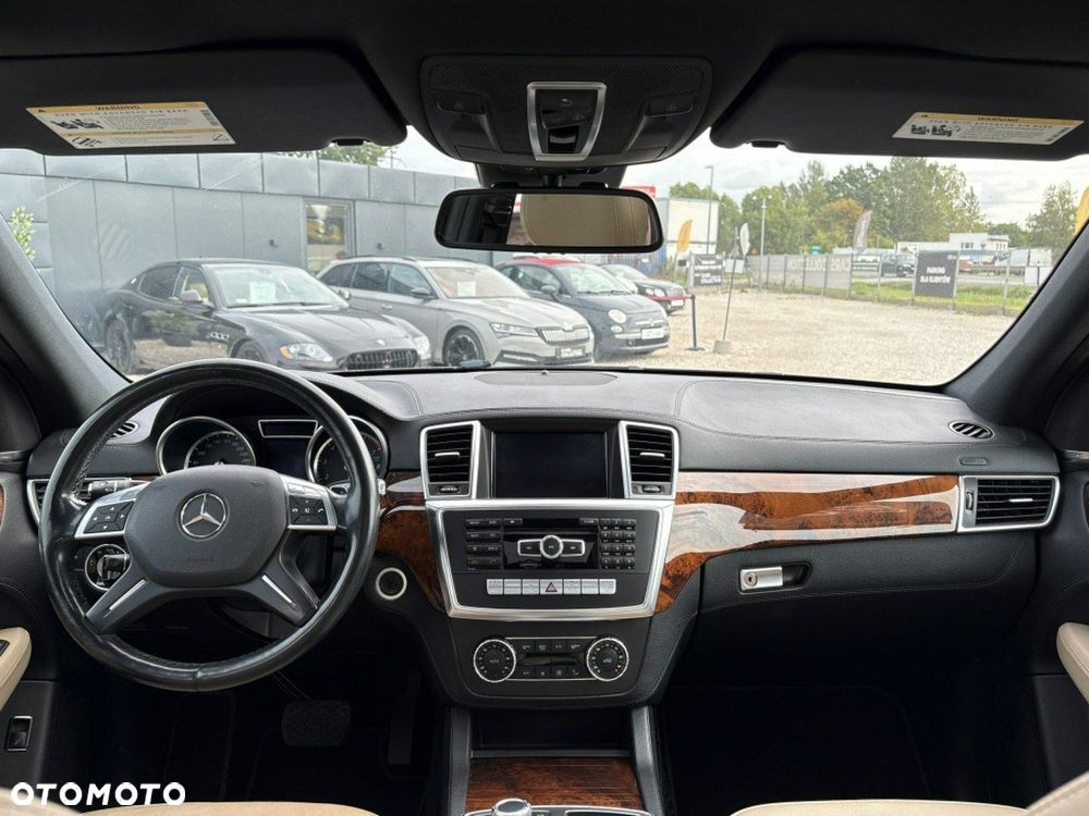 Mercedes-Benz ML - 13