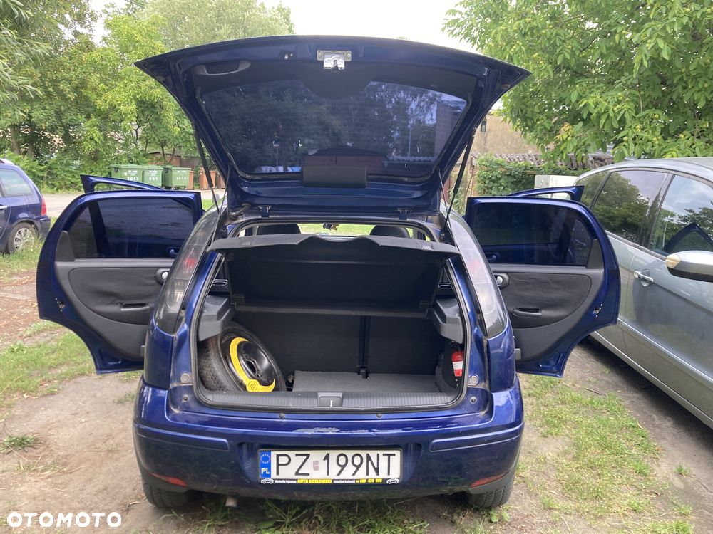 Opel Corsa 1.2 16V Cosmo - 10