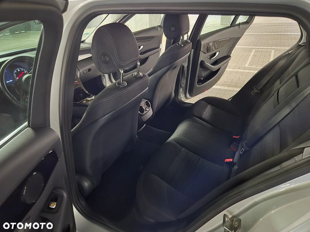 Mercedes-Benz Klasa C 200 d 9G-TRONIC Avantgarde - 17