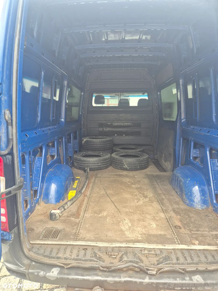 Mercedes-Benz Sprinter - 5