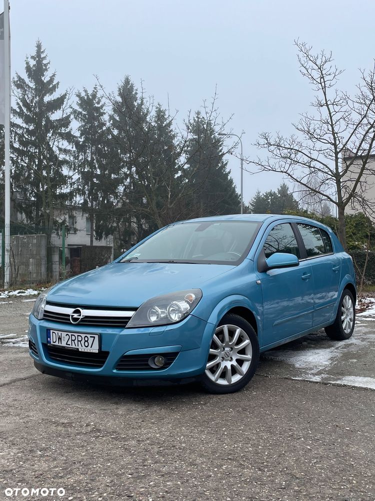 Opel Astra 1.6 Sport Easytronic - 1
