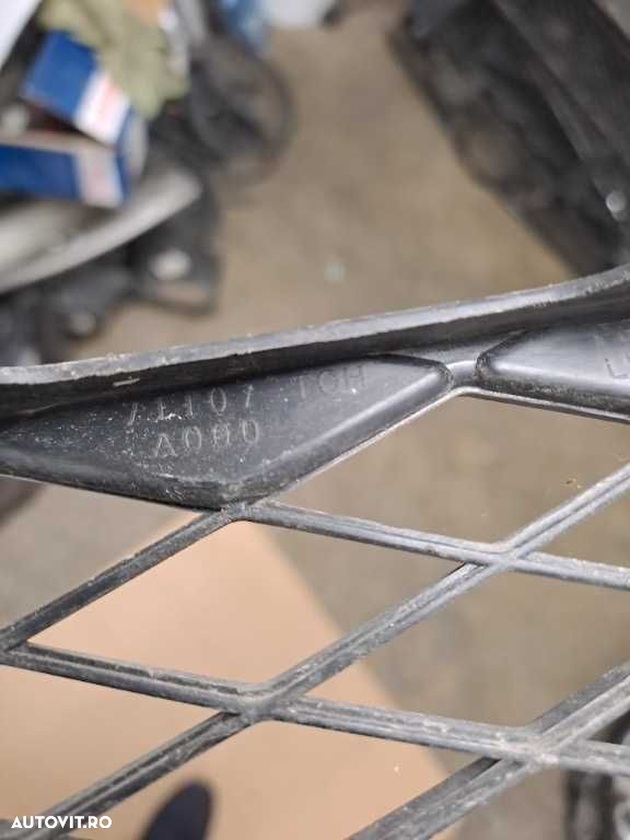 Grila centrala Honda Civic an 2017-2020 - 2
