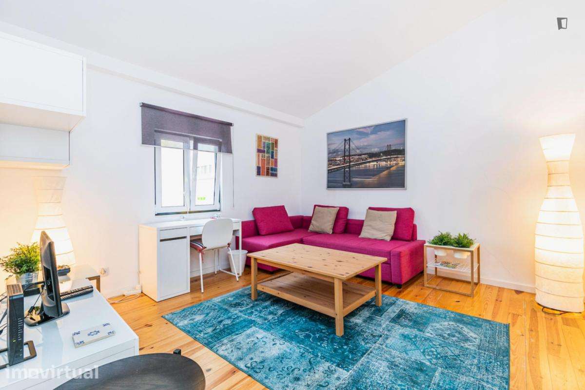 Apartamento com 1 quartos - localizado em São Bento Lisbon - Grande imagem: 4/12