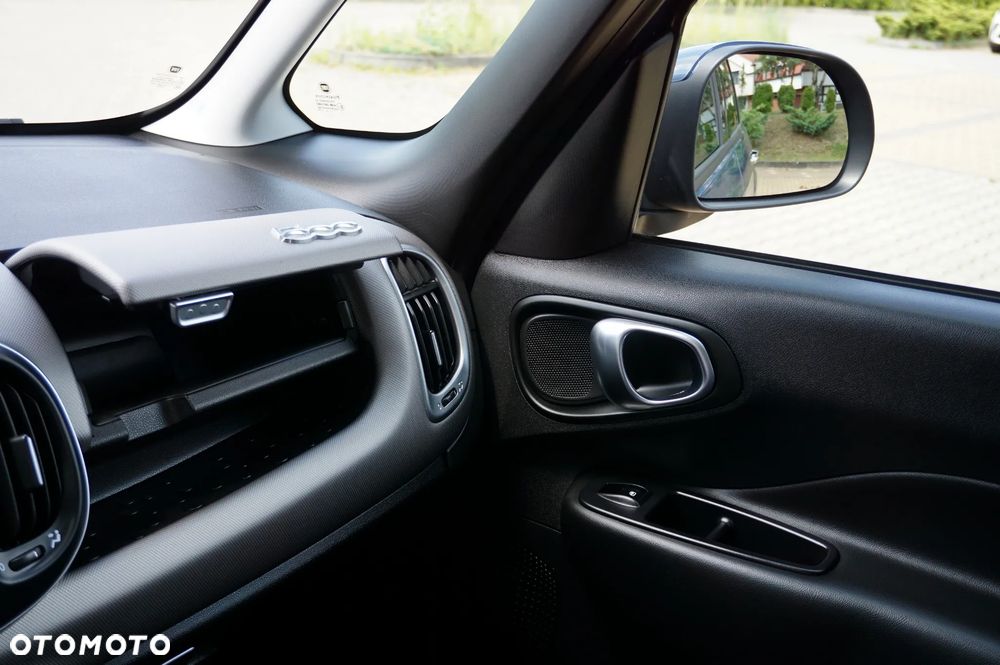 Fiat 500L Urban 1.4 T-Jet 16V Lounge - 32