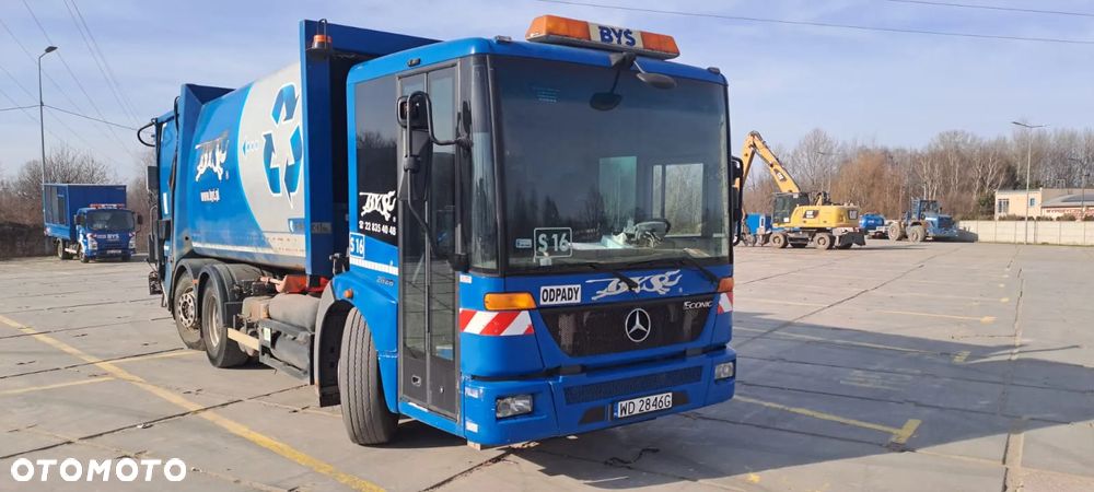 Mercedes-Benz ECONIC - 6