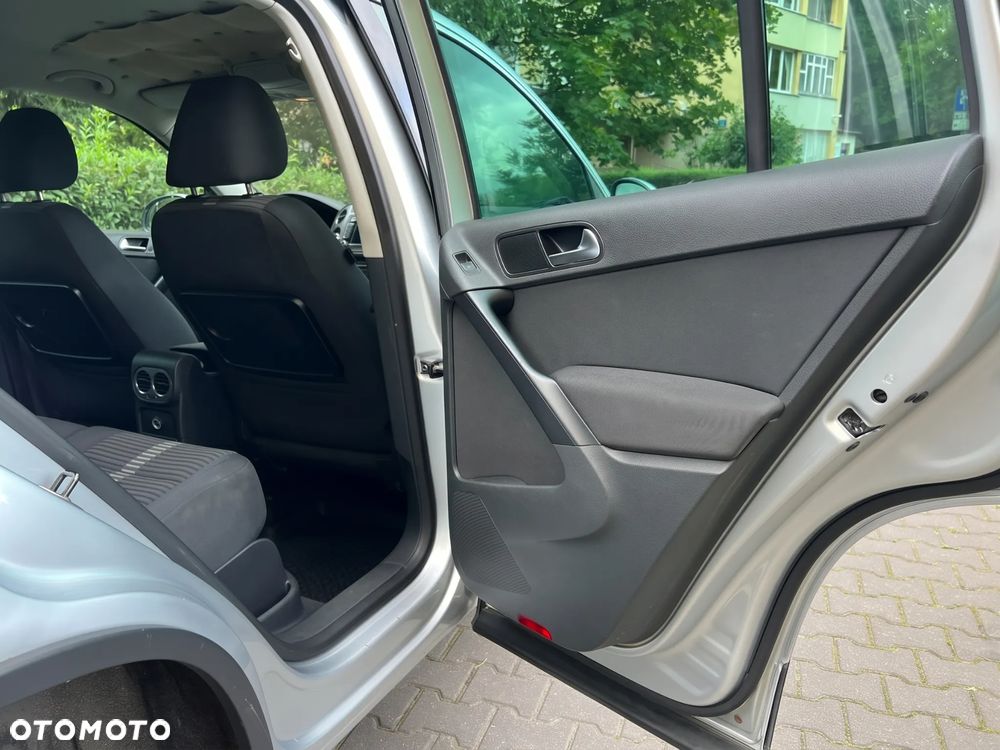 Volkswagen Tiguan - 14