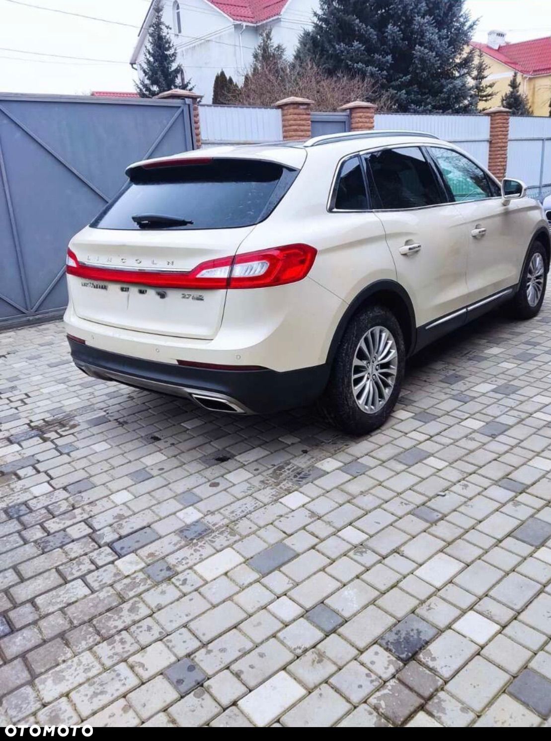 Lincoln MKX - 1