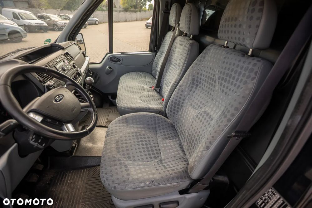 Ford Transit - 12