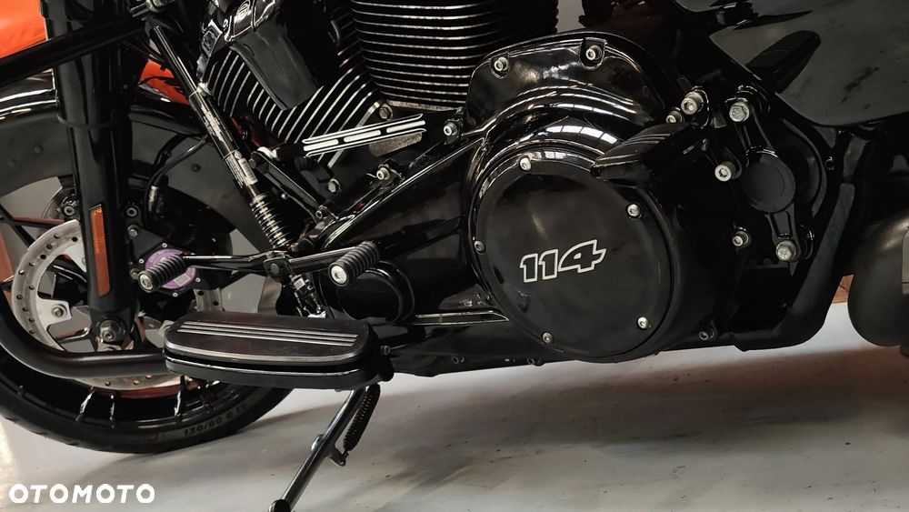 Harley-Davidson Touring Road King - 23