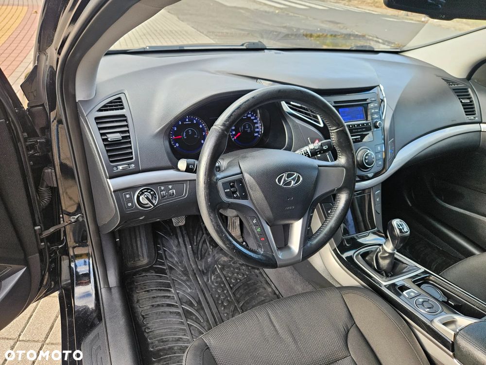 Hyundai i40 Kombi 1.6 Trend - 14