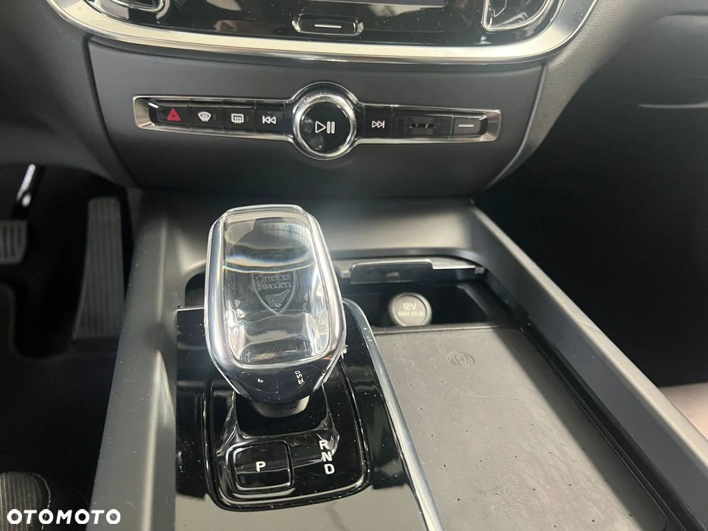 Volvo S60 B5 B AWD Ultimate Dark - 29