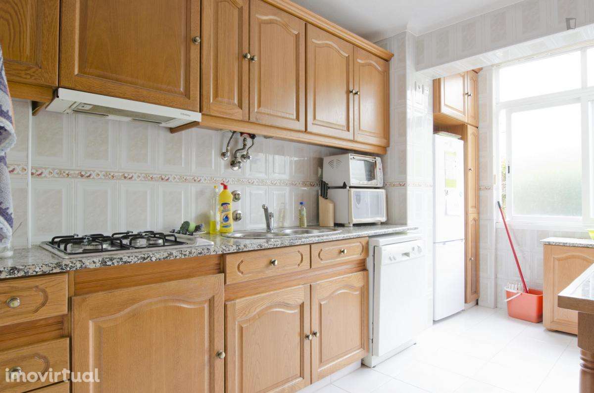 Quarto - localizado em Lumiar Lisbon - Grande imagem: 3/18