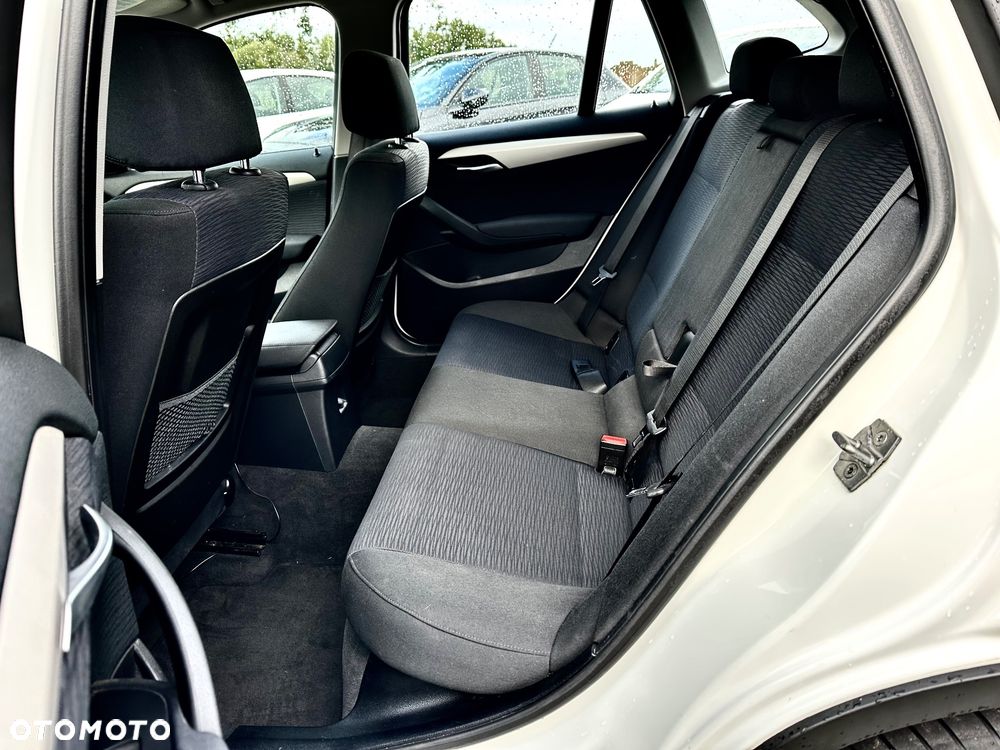 BMW X1 sDrive18i xLine - 23