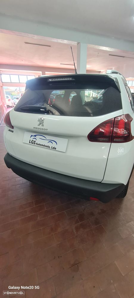 Peugeot 2008 BlueHDi 100 STOP & START Signature - 11