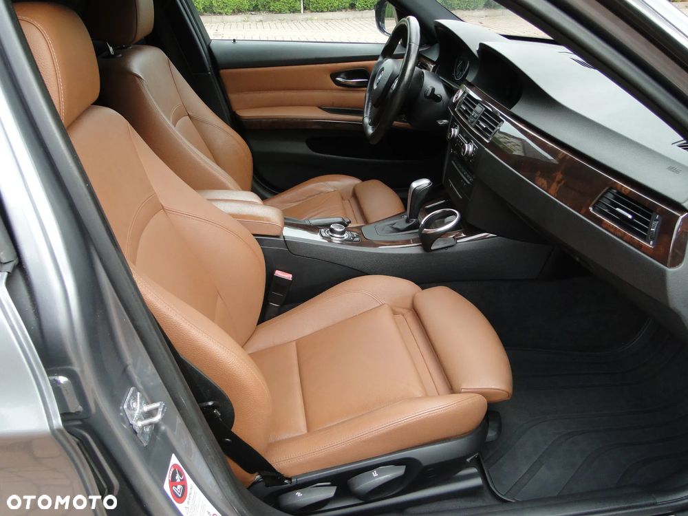 BMW Seria 3 320d Sport-Aut Sport Line - 21