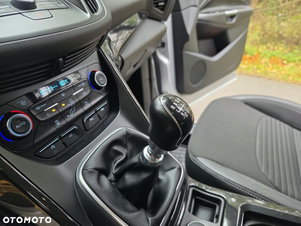 Ford Kuga 1.5 EcoBoost 2x4 Business Edition - 20