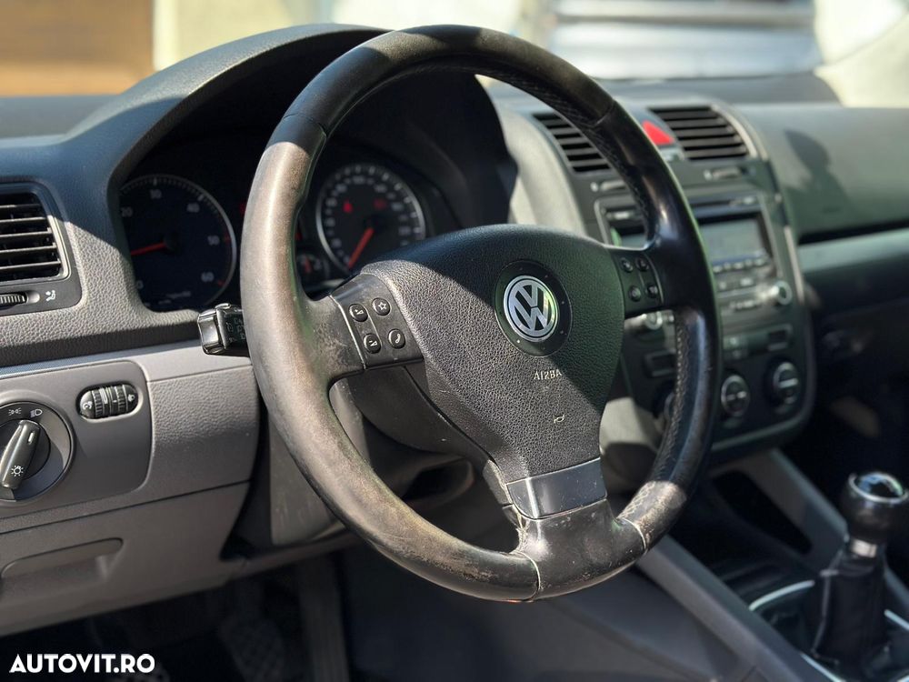 Volkswagen Jetta 1.9 TDI Comfortline - 18