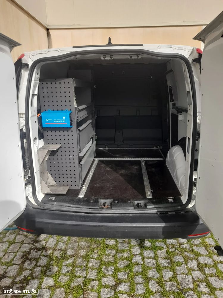 VW Caddy Cargo - 9