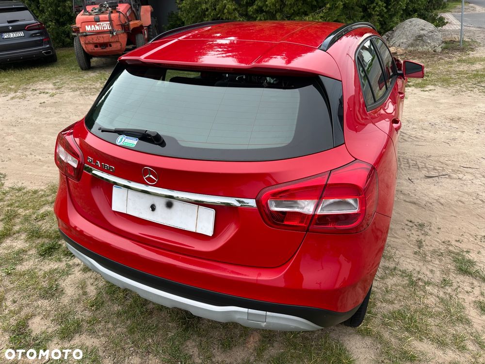 Mercedes-Benz GLA 180 7G-DCT UrbanStyle Edition - 37