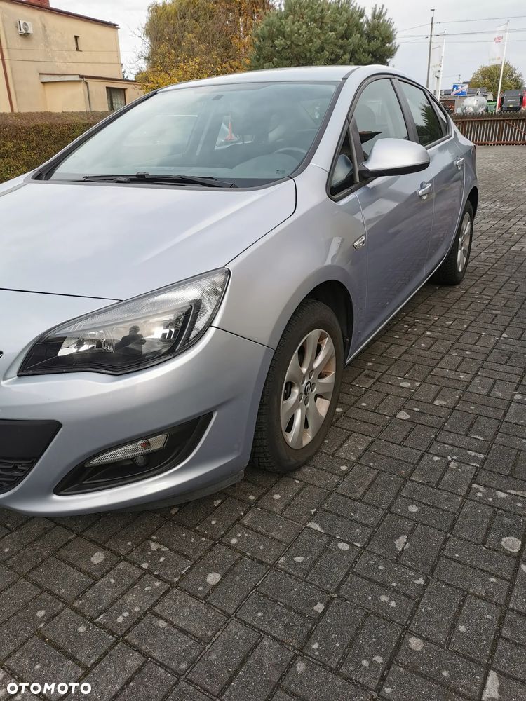 Opel Astra - 2