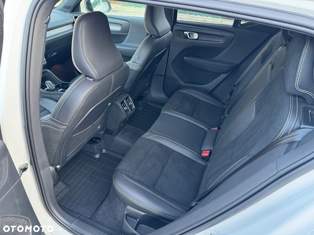 Volvo XC 40 T5 AWD R-Design - 30