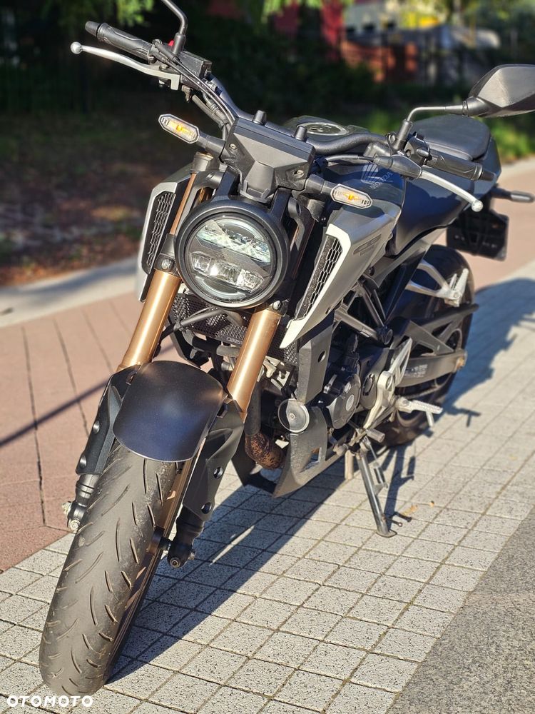 Honda CBF - 1