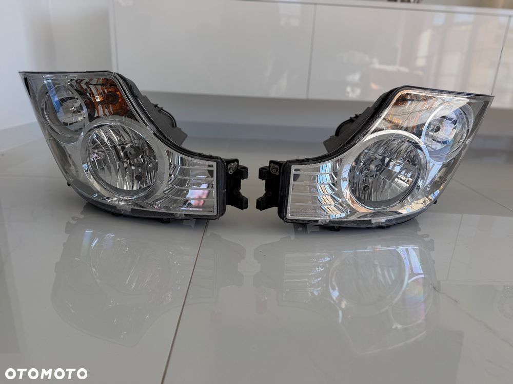 LAMPY PRAWA LEWA Mercedes Actros MP4 Europa Orginalne
