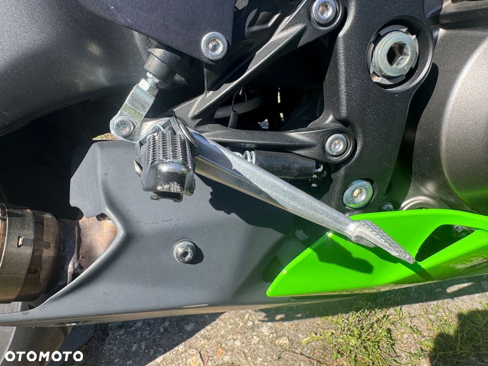 Kawasaki ZXR - 25