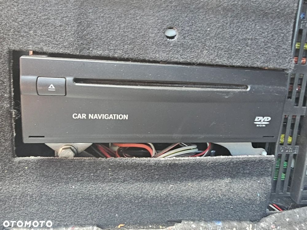 Mercedes-Benz Klasa E 280 CDI Elegance - 34