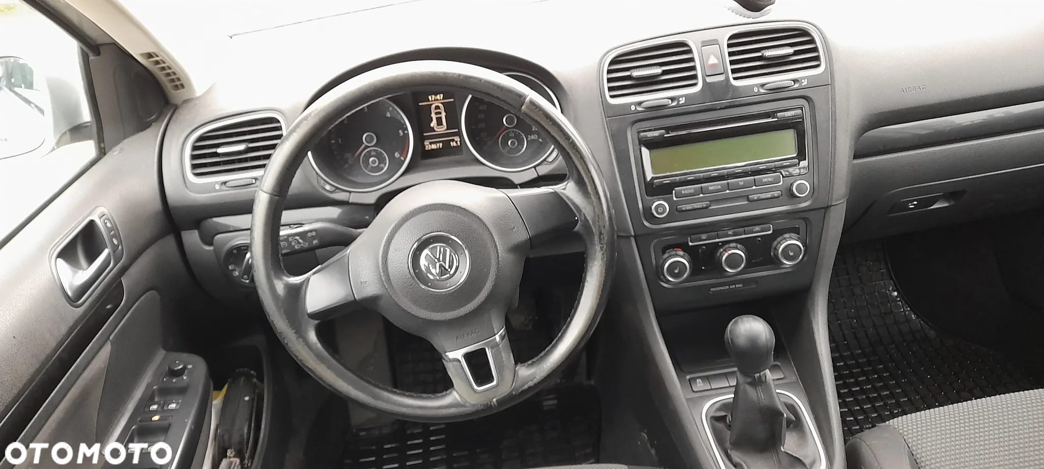 Volkswagen Golf VI 1.6 TDI Comfortline - 3