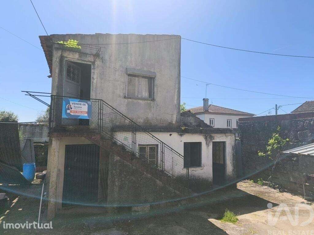 Casa / Villa T4 em Canas de Senhorim de 176,00 m2 - Grande imagem: 2/29