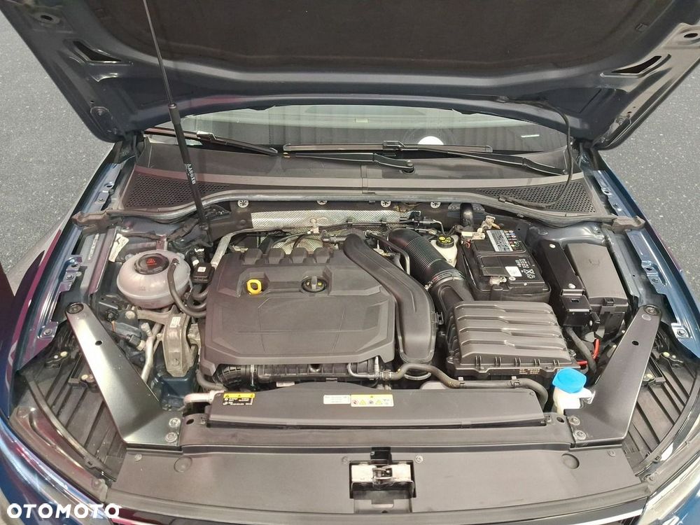 Volkswagen Passat - 32