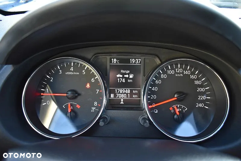 Nissan Qashqai 2.0 tekna - 32