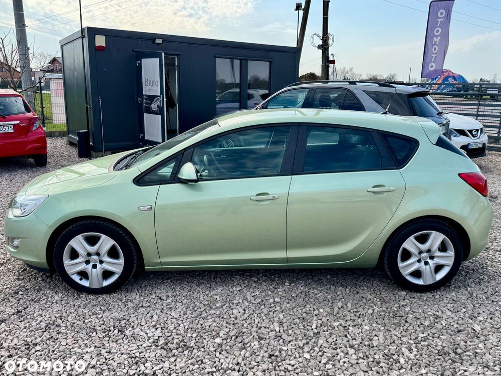 Opel Astra - 16