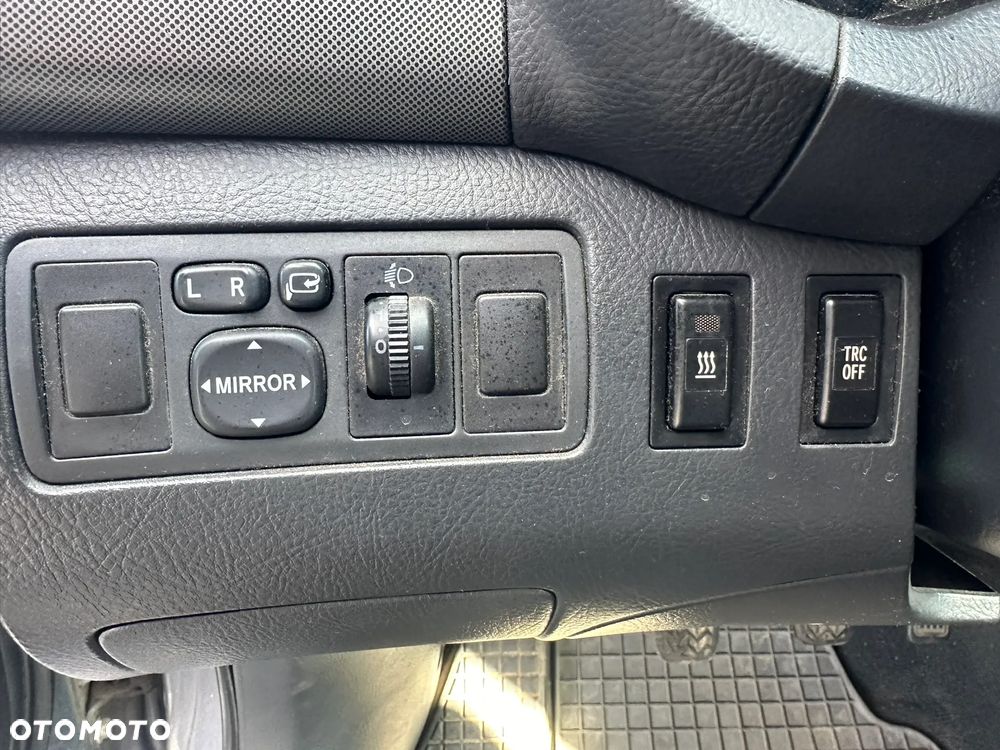 Toyota Avensis 2.0 D-4D Sol - 28