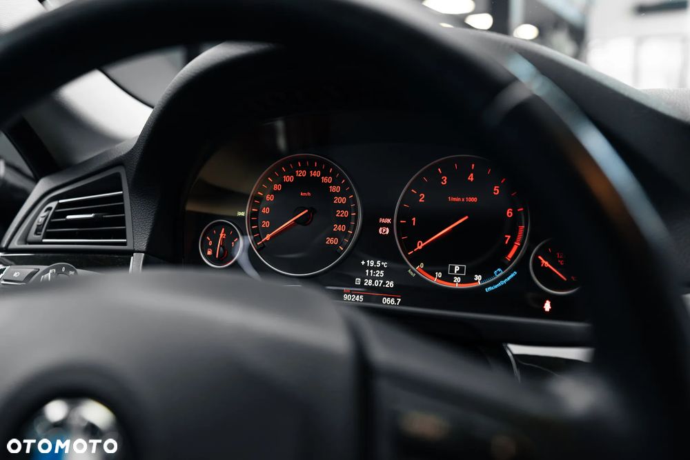 BMW Seria 5 530i - 29