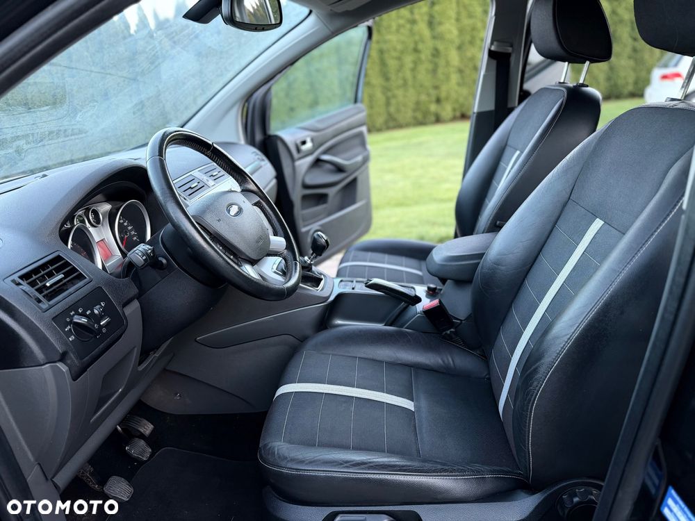 Ford Kuga 2.0 TDCi 4x4 Titanium - 7