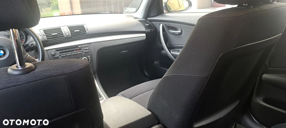 BMW Seria 1 116i - 8