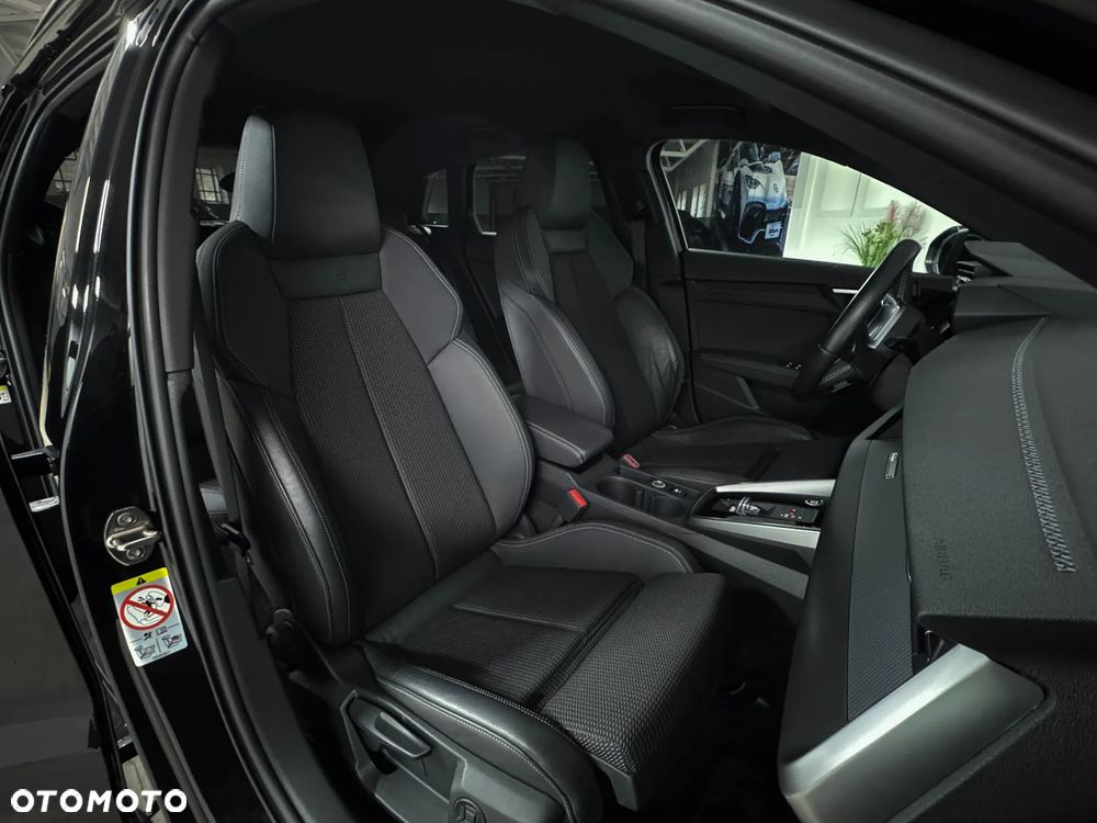 Audi A3 Sportback 2.0 TDI S tronic S line Sportpaket - 19