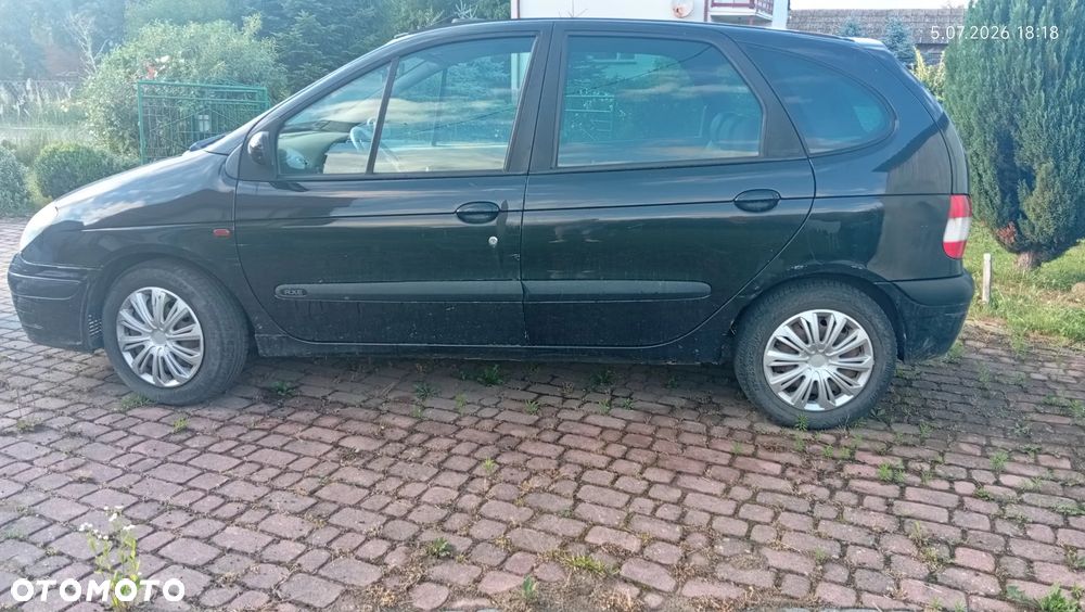 Renault Scenic 1.6 16V Family - 3