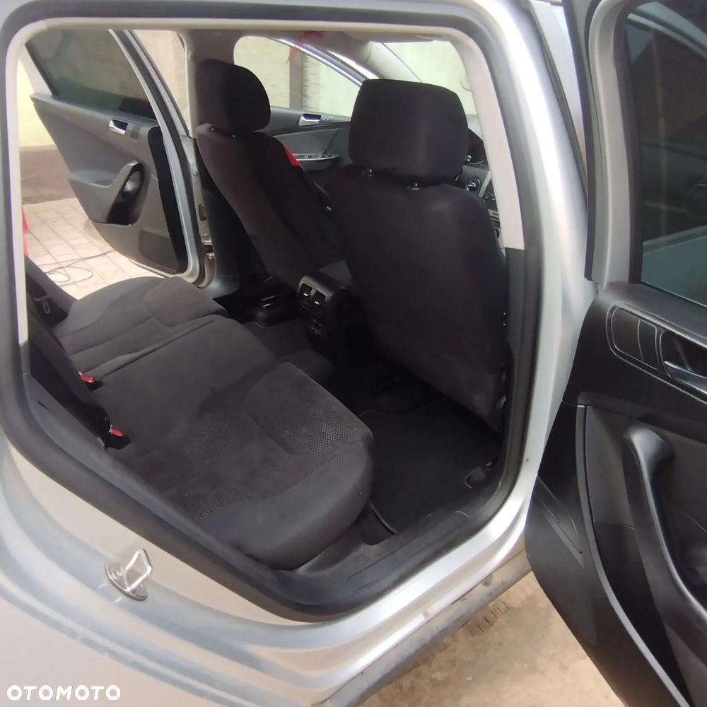 Volkswagen Passat 2.0 TDI DPF Highline - 7