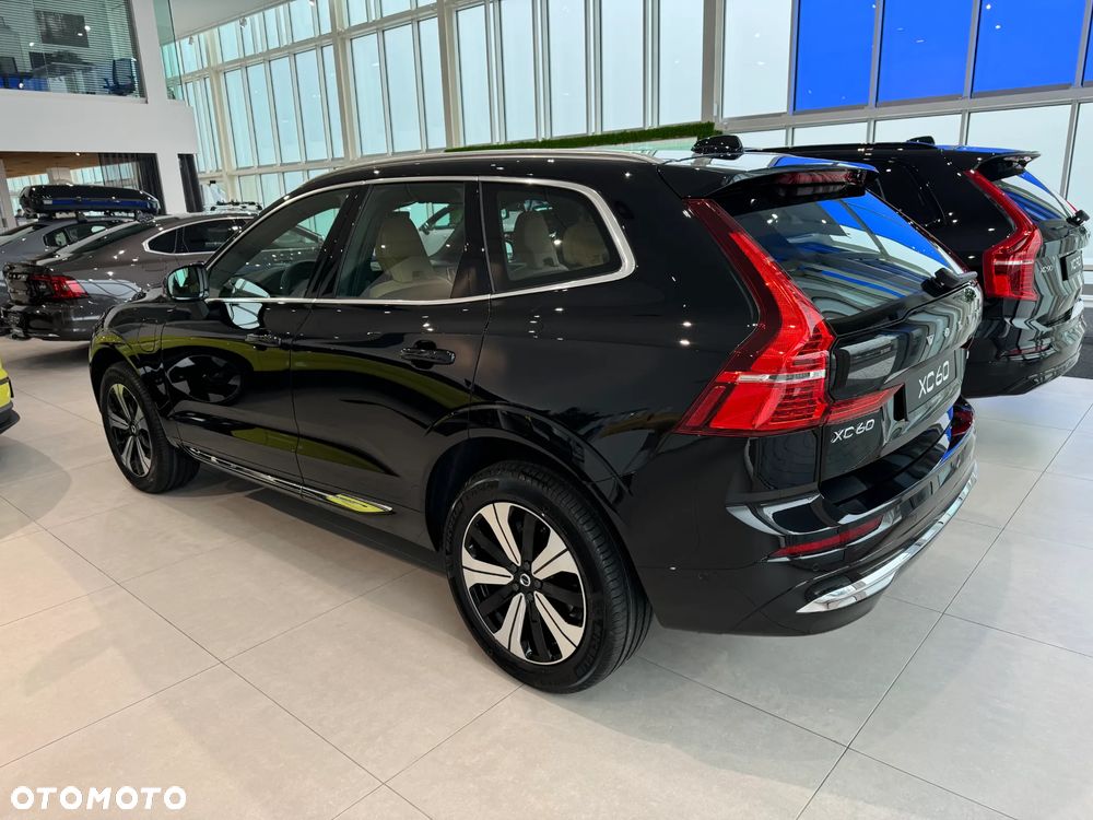 Volvo XC 60 T6 Plug-In Hybrid AWD Ultra Bright - 4