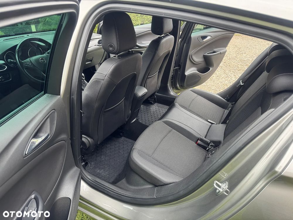 Opel Astra 1.4 Turbo Innovation - 13