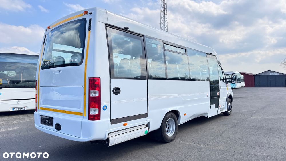 Irisbus Iveco / DURISOTTI / -28miejsc /euro5/ mała klima / winda / 114000 zł netto - 4