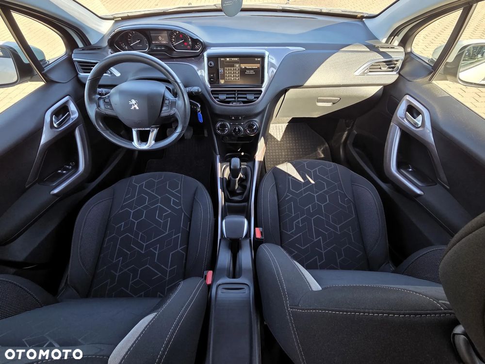 Peugeot 2008 1.2 Pure Tech Active EU6 - 21
