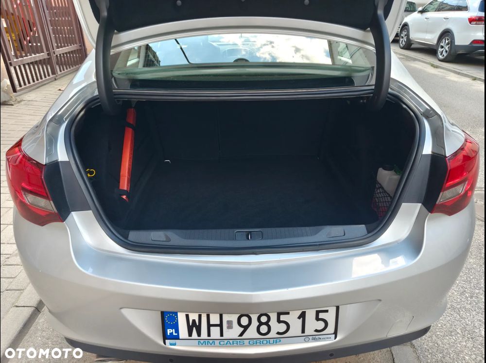 Opel Astra 1.4 Turbo Edition - 12