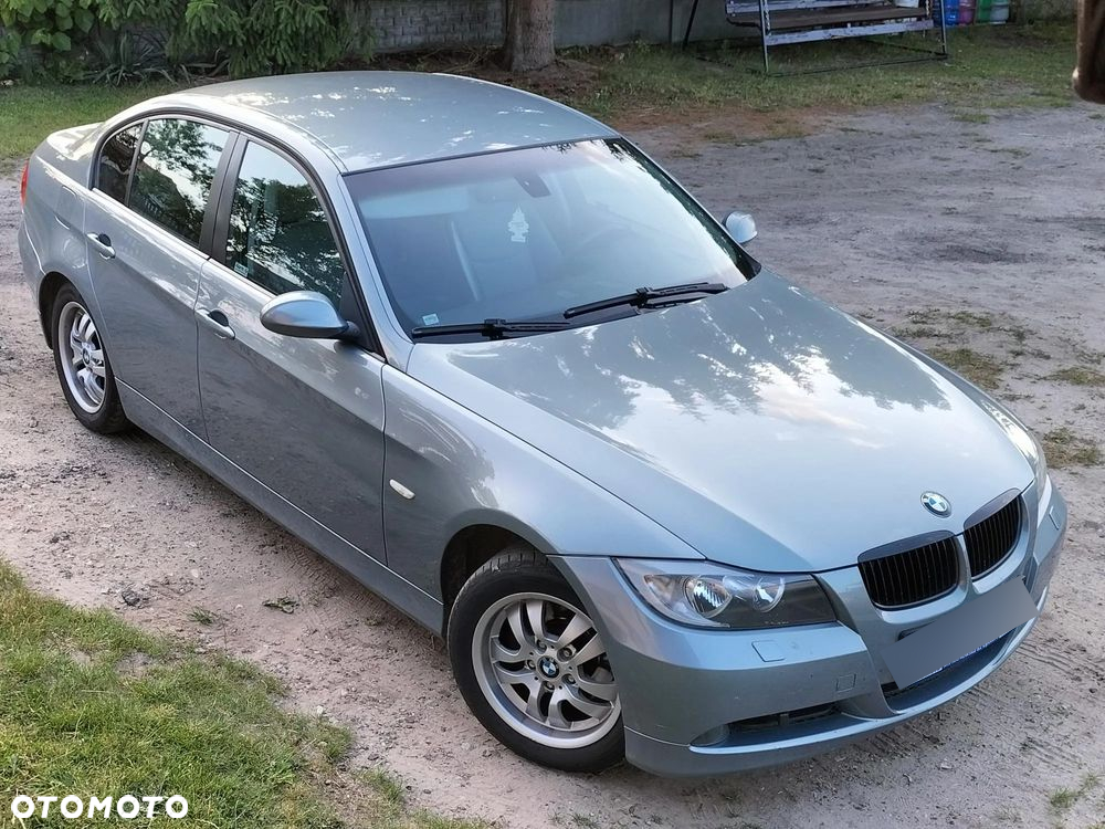 BMW Seria 3 320i - 3