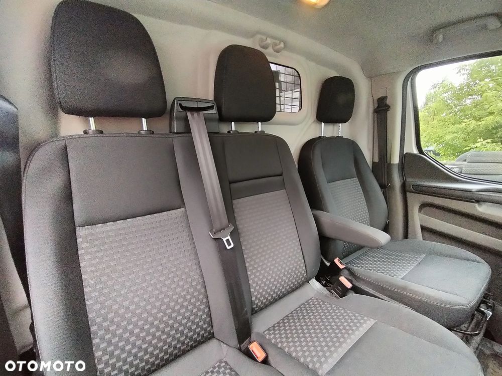 Ford TRANSIT CUSTOM - 9