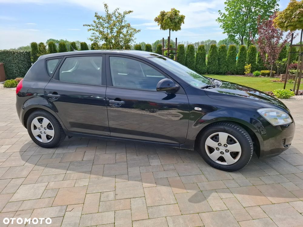 Kia Ceed 1.4 CVVT LX - 24